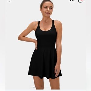Backless Cut Out Twisted Side Pocket 2-in-1 Exercise Dress-Easy Peezy
Black